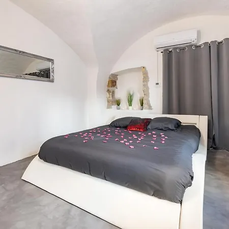 L'instant Suspendu بيت الحب *