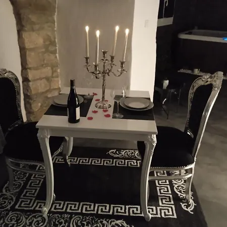 بيت الحب L'instant Suspendu